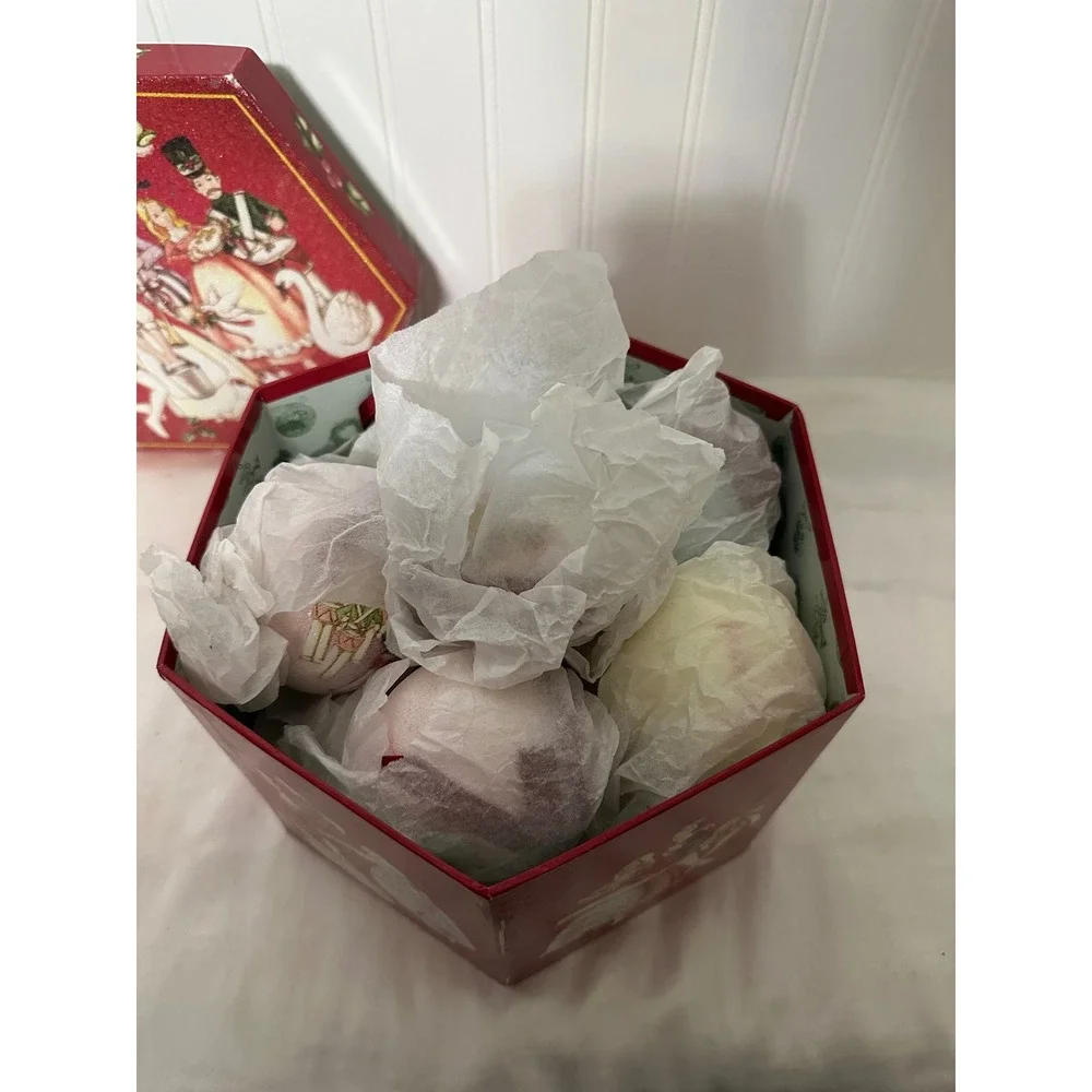 12 Days of Christmas Sugar Ball Ornament Set Excellent Glittered‎ Red Boxed 12pc